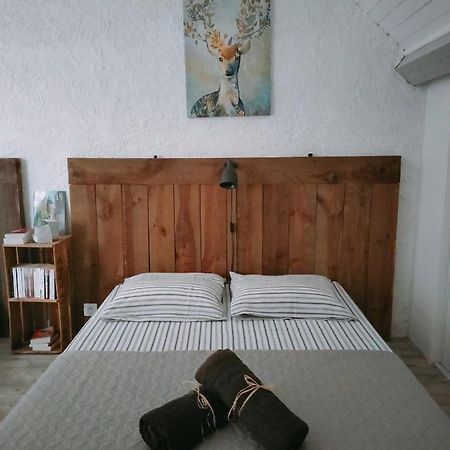 Pontours Chambre Familiale Anna "Mon Lit Au Pre" , Jusqu'A 4 Adultes Et 2 Enfants Avec Piscine Familles, Couples Ou Femmes Seulement מראה חיצוני תמונה