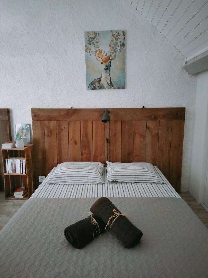 Pontours Chambre Familiale Anna "Mon Lit Au Pre" , Jusqu'A 4 Adultes Et 2 Enfants Avec Piscine Familles, Couples Ou Femmes Seulement מראה חיצוני תמונה