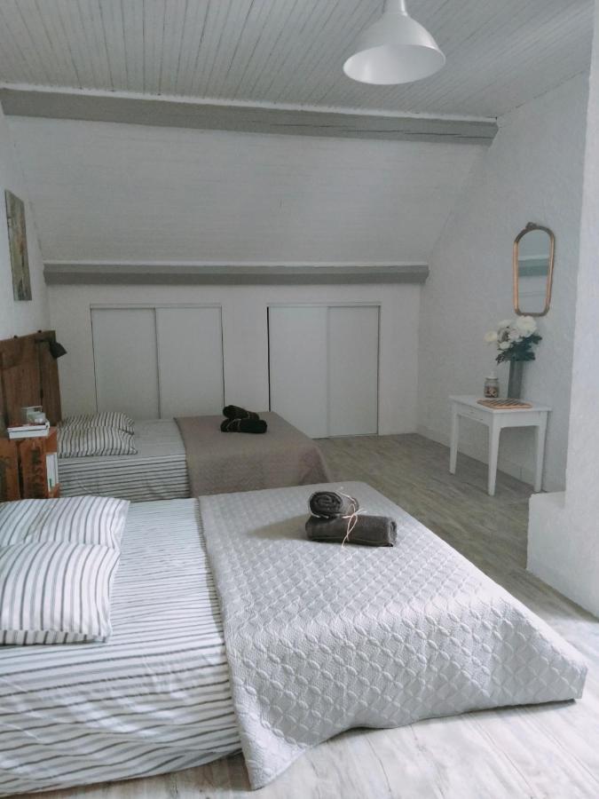 Pontours Chambre Familiale Anna "Mon Lit Au Pre" , Jusqu'A 4 Adultes Et 2 Enfants Avec Piscine Familles, Couples Ou Femmes Seulement מראה חיצוני תמונה